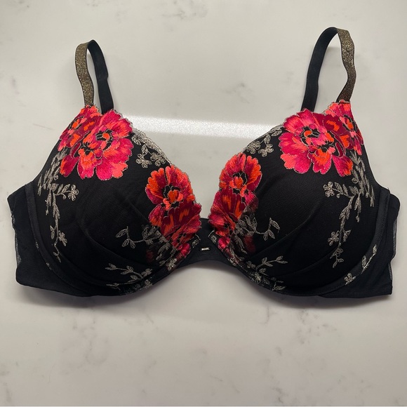 VICTORIAS SECRET PUSH-UP BRA - Picture 7 of 9